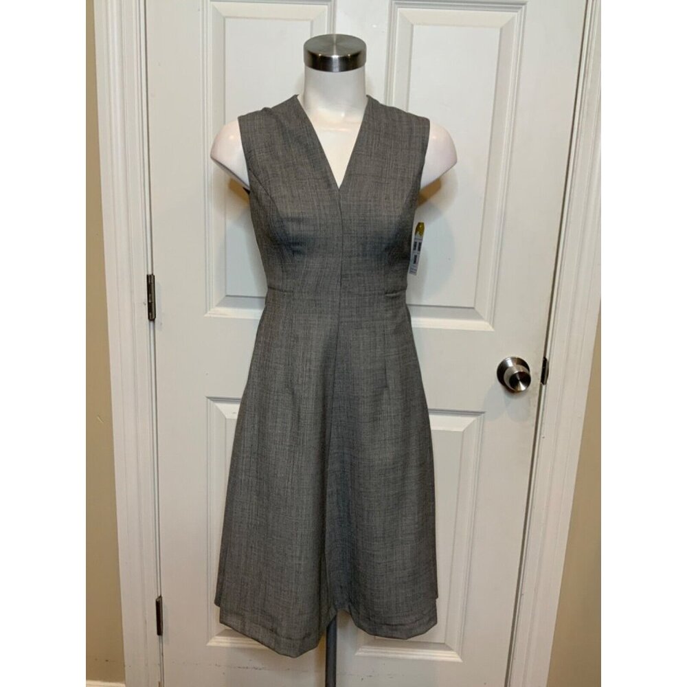 M.M. LaFleur Black & White Sleeveless Fit & Flare Pleated Dress, Size 0P